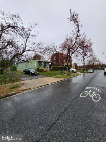 5104 LAKELAND RD, College Park, MD 20740