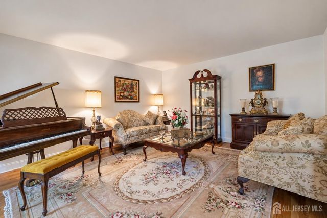 15 Cherokee Road, East Brunswick, NJ 08816