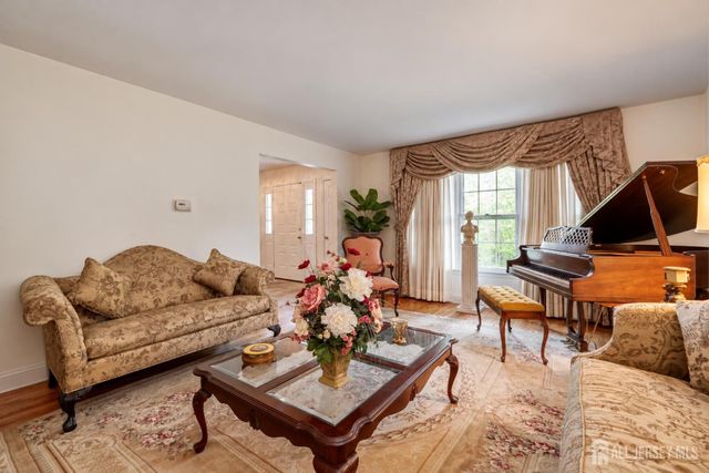 15 Cherokee Road, East Brunswick, NJ 08816