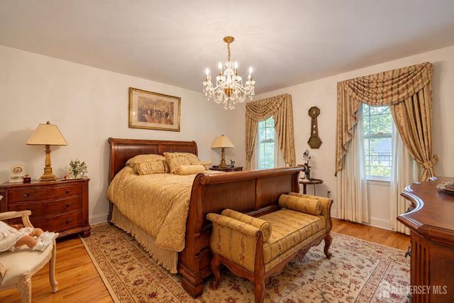 15 Cherokee Road, East Brunswick, NJ 08816