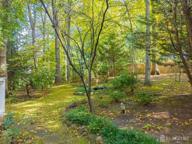 15 Cherokee Road, East Brunswick, NJ 08816
