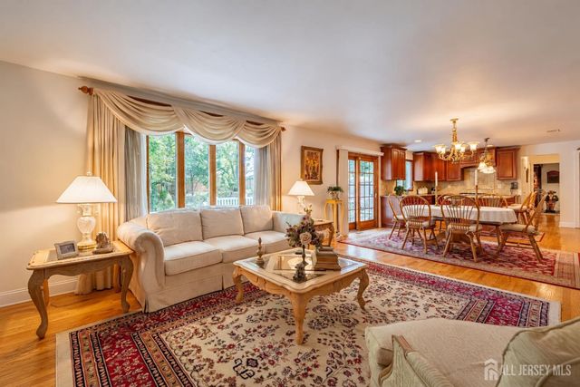15 Cherokee Road, East Brunswick, NJ 08816