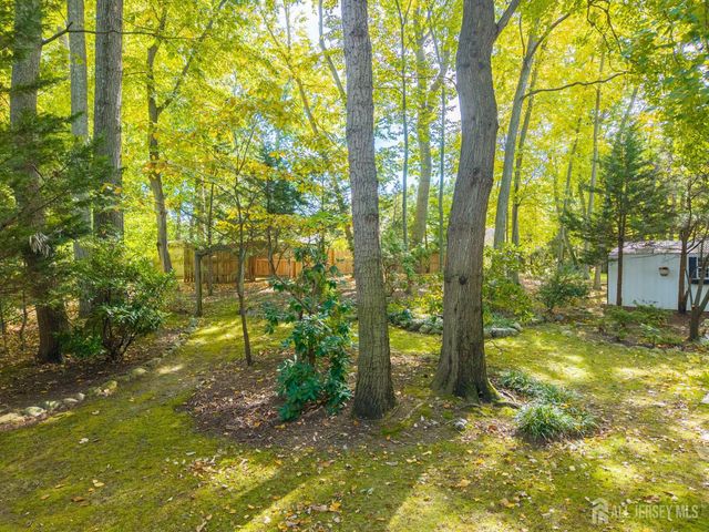 15 Cherokee Road, East Brunswick, NJ 08816
