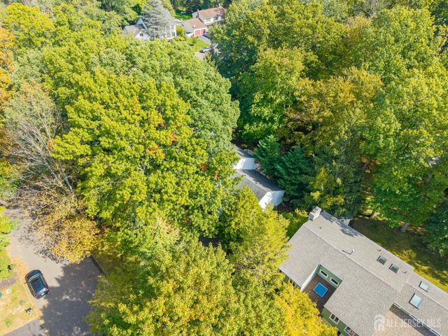 15 Cherokee Road, East Brunswick, NJ 08816