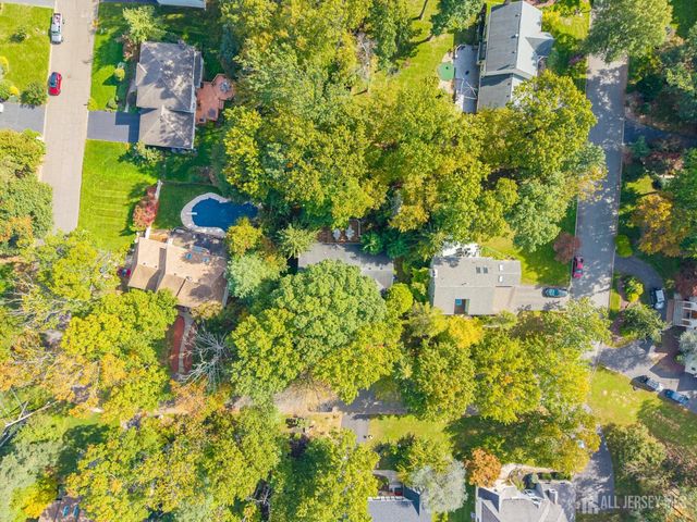 15 Cherokee Road, East Brunswick, NJ 08816