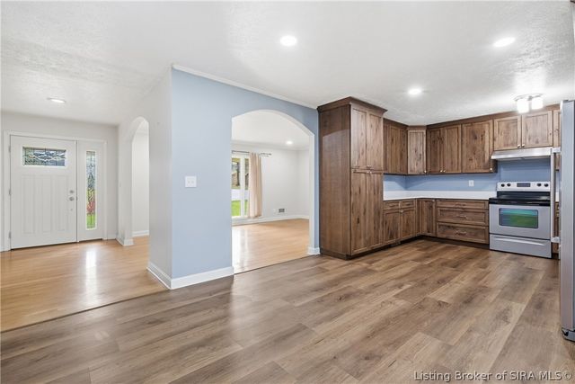 2001 Charlestown Pike, Jeffersonville, IN 47130