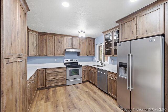 2001 Charlestown Pike, Jeffersonville, IN 47130