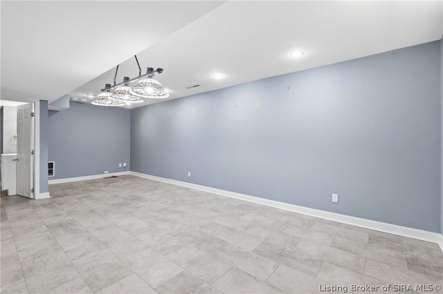 2001 Charlestown Pike, Jeffersonville, IN 47130