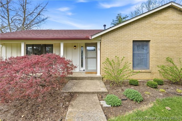 2001 Charlestown Pike, Jeffersonville, IN 47130