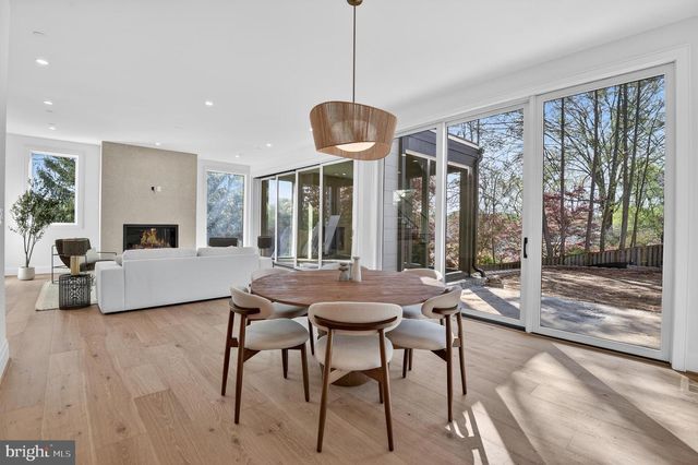 5011 NEWPORT AVE, Bethesda, MD 20816