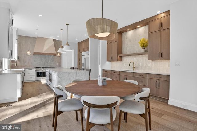 5011 NEWPORT AVE, Bethesda, MD 20816