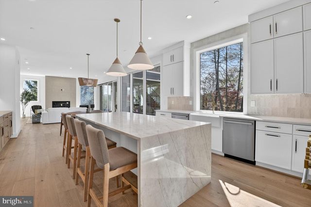 5011 NEWPORT AVE, Bethesda, MD 20816