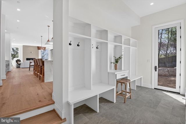 5011 NEWPORT AVE, Bethesda, MD 20816
