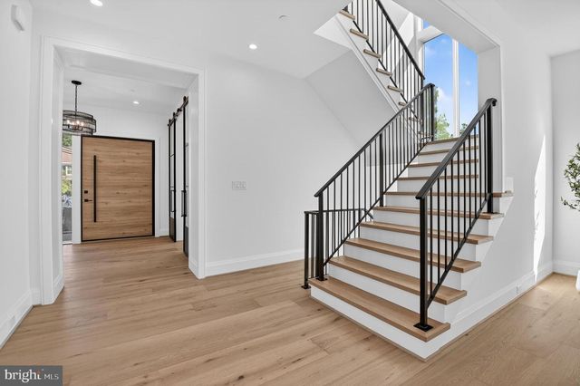 5011 NEWPORT AVE, Bethesda, MD 20816