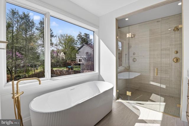 5011 NEWPORT AVE, Bethesda, MD 20816