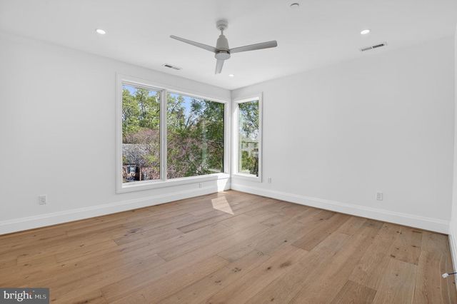 5011 NEWPORT AVE, Bethesda, MD 20816