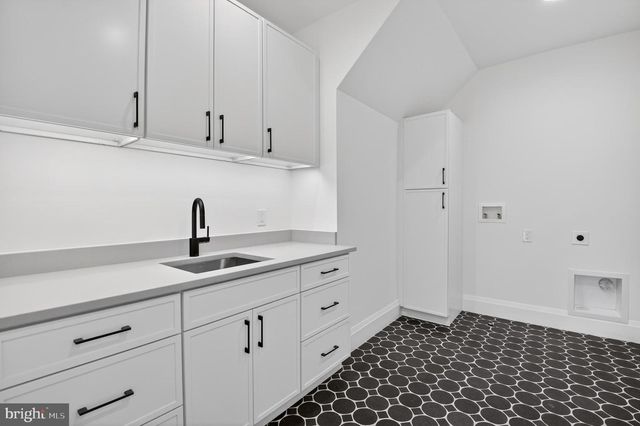 5011 NEWPORT AVE, Bethesda, MD 20816