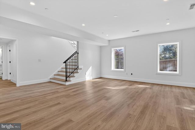 5011 NEWPORT AVE, Bethesda, MD 20816