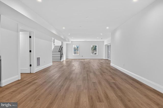 5011 NEWPORT AVE, Bethesda, MD 20816