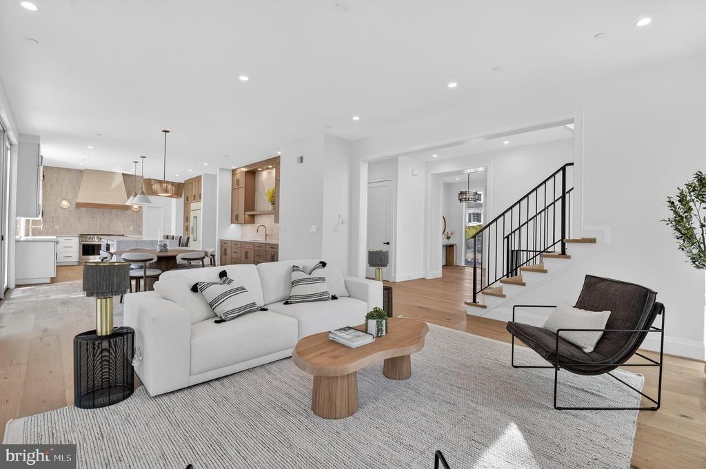 5011 NEWPORT AVE, Bethesda, MD 20816