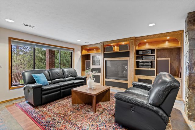 4904 S Progress Ct, Veradale, WA 99037