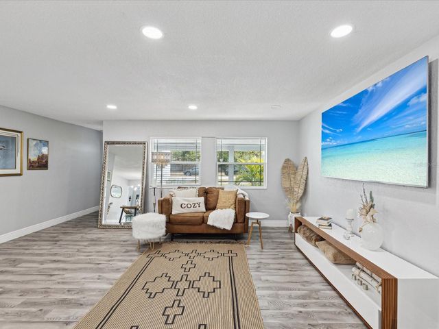 10264 OAKHURST ROAD, Largo, FL 33774