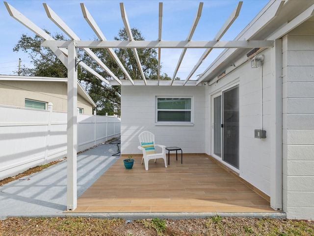 10264 OAKHURST ROAD, Largo, FL 33774