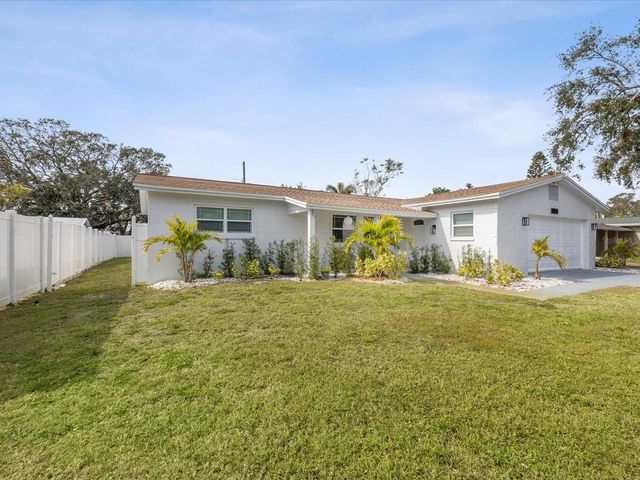 10264 OAKHURST ROAD, Largo, FL 33774