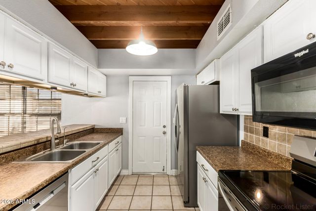 842 E MANOR Drive, Chandler, AZ 85225