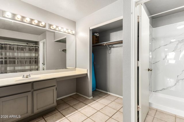 842 E MANOR Drive, Chandler, AZ 85225