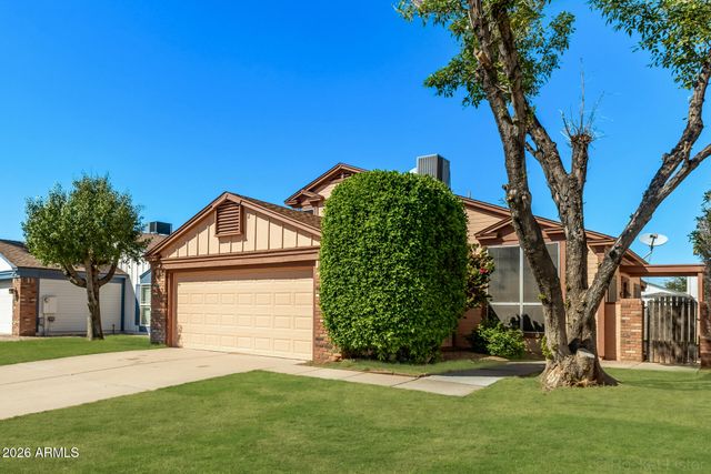 842 E MANOR Drive, Chandler, AZ 85225