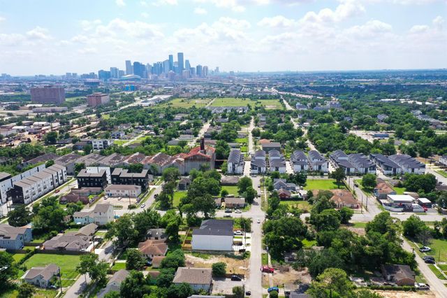 4710 Gunter Street, Houston, TX 77020