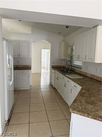 1125 SE 35th ST, Cape Coral, FL 33904