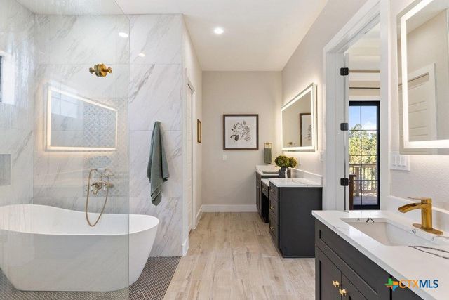 2415 Comal Springs, Canyon Lake, TX 78133