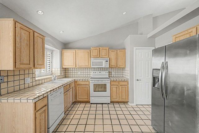 5719 E Saint John Road, Scottsdale, AZ 85254