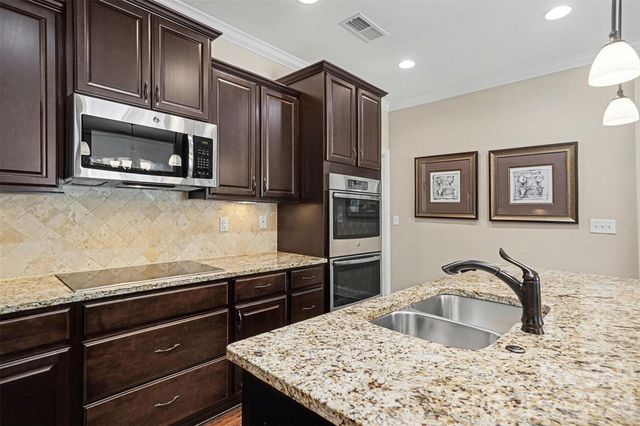 8315 Parknoll Drive, Huntersville, NC 28078