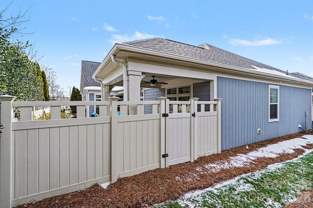 8315 Parknoll Drive, Huntersville, NC 28078