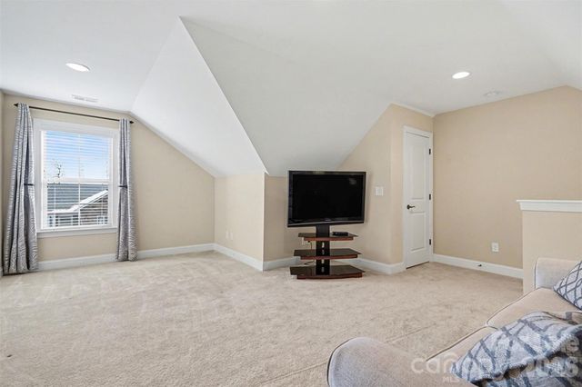 8315 Parknoll Drive, Huntersville, NC 28078