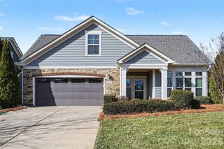 8315 Parknoll Drive, Huntersville, NC 28078