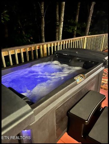 6814 Flats Rd, Tallassee, TN 37878