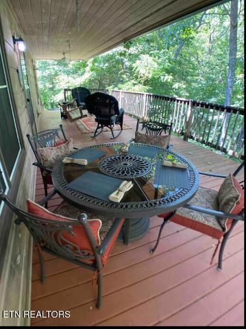 6814 Flats Rd, Tallassee, TN 37878