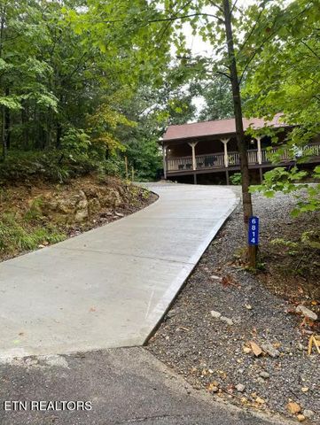 6814 Flats Rd, Tallassee, TN 37878