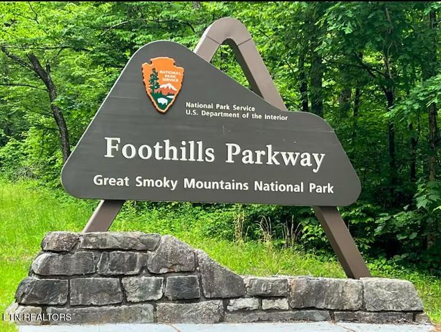 6814 Flats Rd, Tallassee, TN 37878