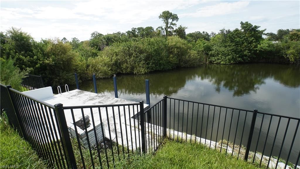 1629 27th ST, CAPE CORAL, FL 33909 — photo 2