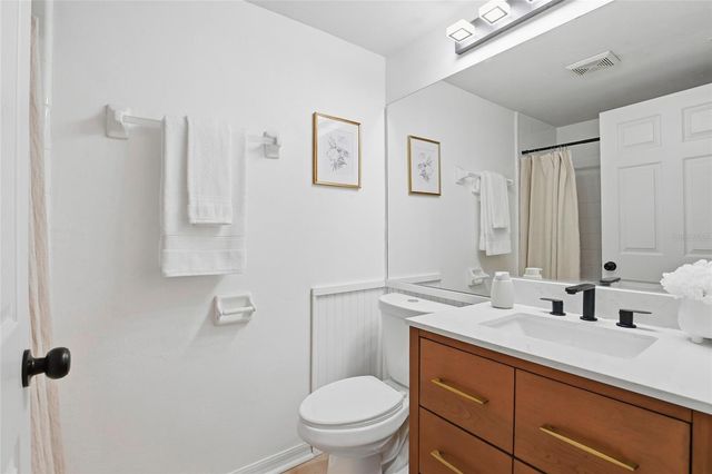 5067 NW 1 PLACE, Gainesville, FL 32607