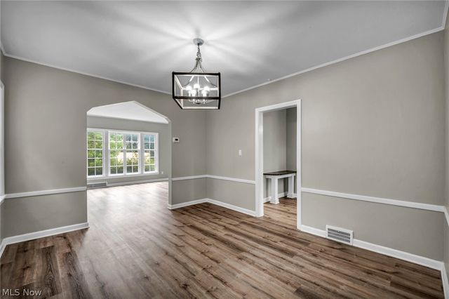 2496 Saybrook Road, University Heights, OH 44118