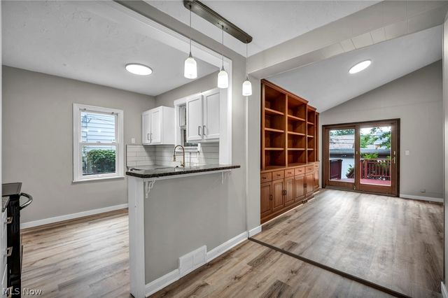 2496 Saybrook Road, University Heights, OH 44118