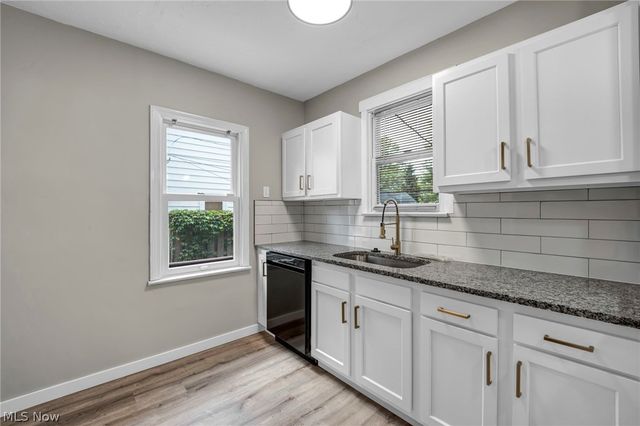 2496 Saybrook Road, University Heights, OH 44118