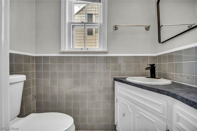 2496 Saybrook Road, University Heights, OH 44118