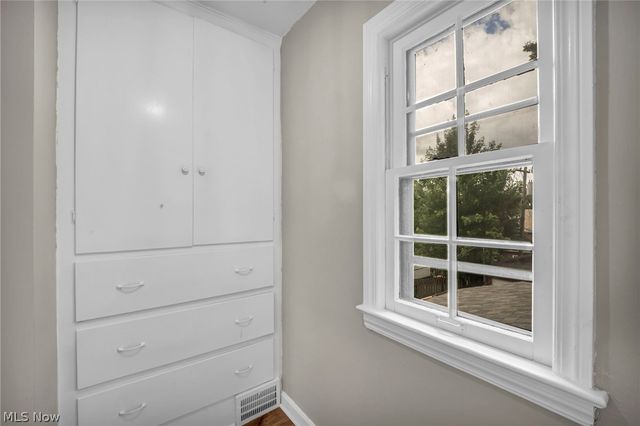2496 Saybrook Road, University Heights, OH 44118